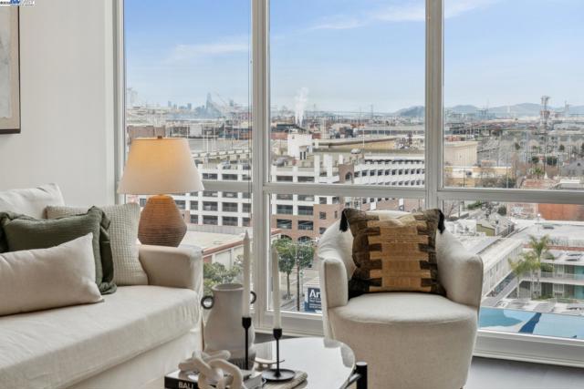 222 Broadway, Oakland CA: https://media.crmls.org/mediaz/fd12b103-0ac6-43ee-afe4-85392910be82.jpg