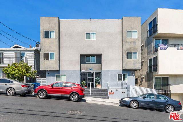 845 N Bunker Hill Avenue, Los Angeles CA: https://media.crmls.org/mediaz/fd12d907-d97a-4a31-80f5-db4ab78d27b2.jpg