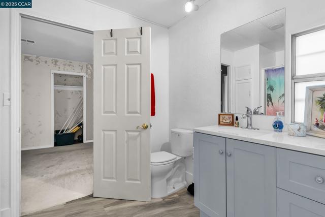 2113 Dalis Drive, Concord CA: https://media.crmls.org/mediaz/fd14af24-b3ee-41f6-9113-4c26d86318f6.jpg