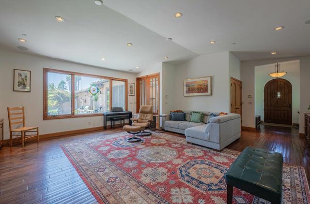 3 Playa Boulevard, Watsonville CA: https://media.crmls.org/mediaz/fd14c1ec-ab7d-4e4a-a613-9738c216a10e.jpg