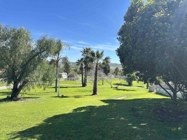 Detail Gallery Image 5 of 19 For 2357 via Monserate, Fallbrook,  CA 92084 - 3 Beds | 2 Baths