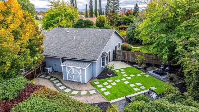 5285 Felicia Ave, Livermore CA: https://media.crmls.org/mediaz/fd15e456-f1f7-4526-af12-505b49f3e909.jpg