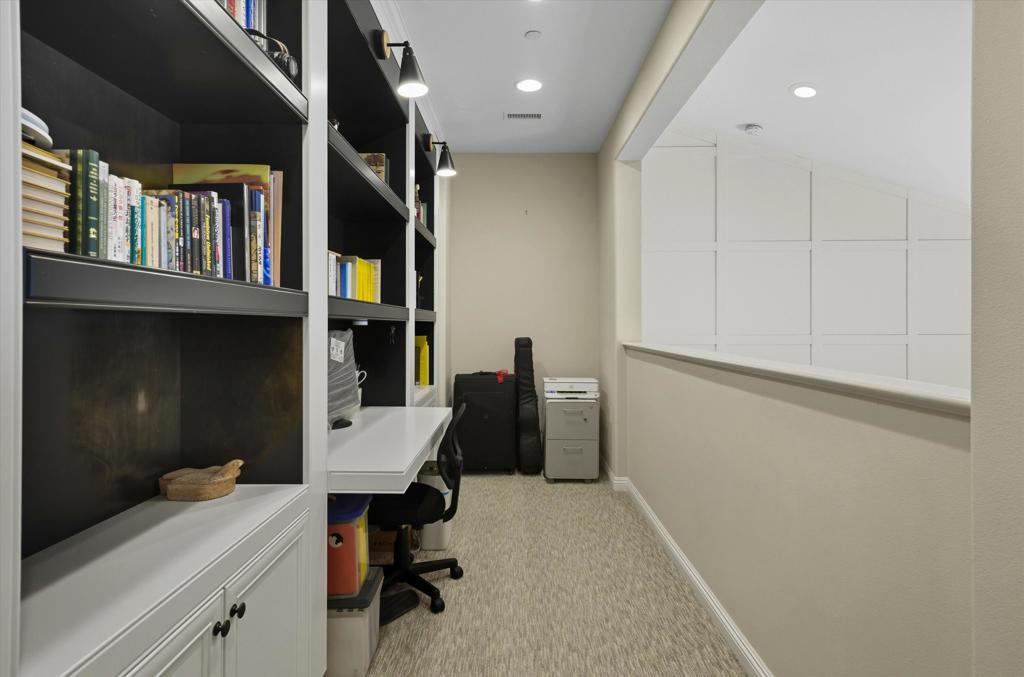 MLS #219136311DA image #25