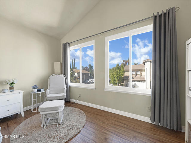 190 Donegal Avenue, Newbury Park CA: https://media.crmls.org/mediaz/fd16109a-ac37-4417-805b-88a1d9df2f96.jpg