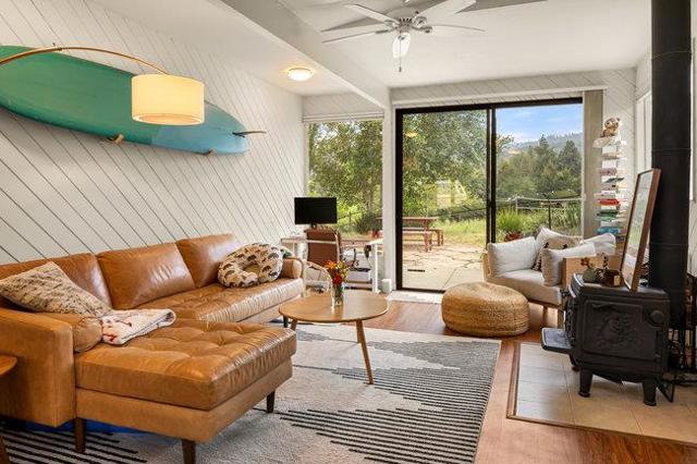 1175 Westridge Drive, Portola Valley CA: https://media.crmls.org/mediaz/fd165074-770f-45ad-976a-dee0531e90bc.jpg
