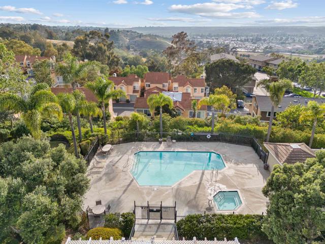 721 Buena Tierra Way, Oceanside CA: https://media.crmls.org/mediaz/fd1703c6-f33e-4f84-834f-580ee504ec4f.jpg