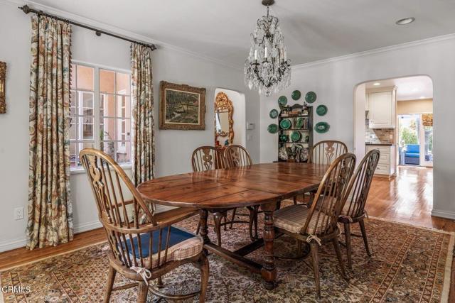 110 Glen Summer Road, Pasadena CA: https://media.crmls.org/mediaz/fd175f28-72ba-4501-999f-25ee7f346311.jpg