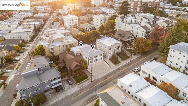 539 Mandana, Oakland CA: https://media.crmls.org/mediaz/fd17abeb-1f88-4e80-aaae-c07b2a14281d.jpg