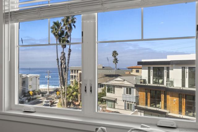 249 Playa Del Norte, La Jolla CA: https://media.crmls.org/mediaz/fd17cda6-a499-4321-9b2b-1f40cceee2dd.jpg