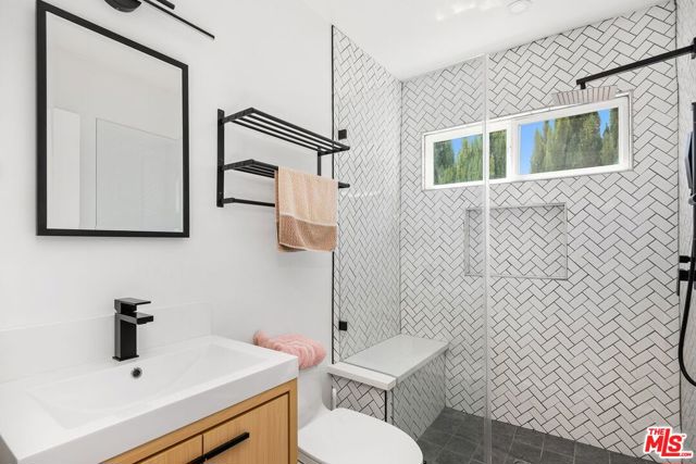 6505 S Halm Avenue, Los Angeles CA: https://media.crmls.org/mediaz/fd180e92-6d5e-4c89-a0b9-368fa57b1722.jpg
