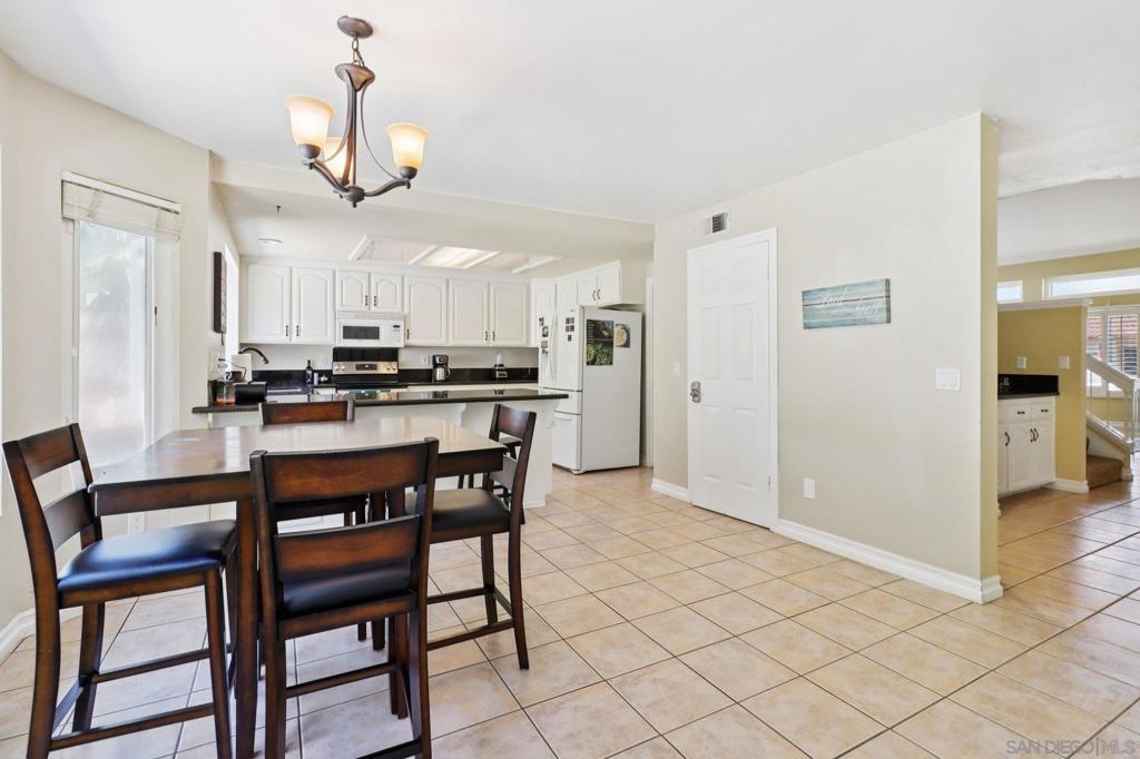 MLS #250035843SD img 15