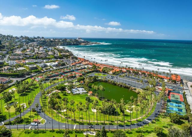 8171 El Paseo Grande, La Jolla CA: https://media.crmls.org/mediaz/fd18e00c-1e66-430b-996d-8538b1ebde6c.jpg