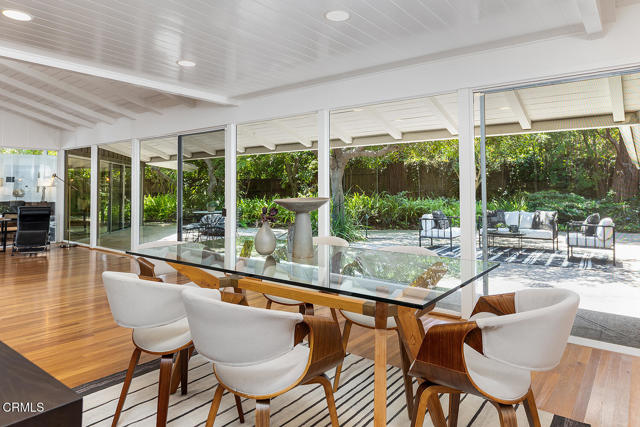 1199 Arden Road, Pasadena CA: https://media.crmls.org/mediaz/fd1964ae-9c79-442a-826e-cbc1211fa6f7.jpg