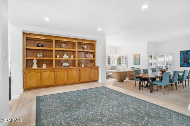 6057 Rainbow Hill Road, Agoura Hills CA: https://media.crmls.org/mediaz/fd1ae96a-f218-42ce-a46f-61d567db71a5.jpg