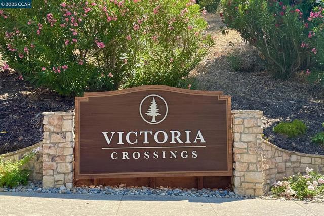 58 Ramsgate Lane, Pleasant Hill CA: https://media.crmls.org/mediaz/fd1cb402-bcab-4164-8046-64a071572b7b.jpg