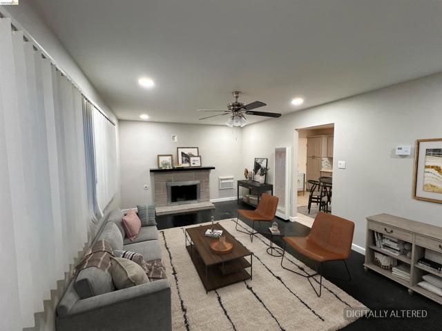 2881 CLEARLAND CIR., Pittsburg CA: https://media.crmls.org/mediaz/fd1ceeff-2f29-4f74-b331-f7c77493a639.jpg