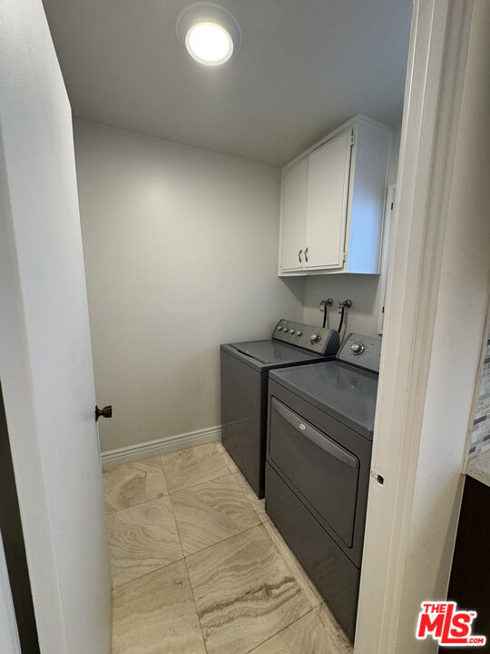 6205 1/2 Nita Avenue, Woodland Hills CA: https://media.crmls.org/mediaz/fd1e0d4f-9eec-428f-a5e2-fda41e16420a.jpg