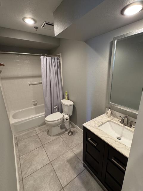 Image 4 of 20 For 68153 Lakeland Drive