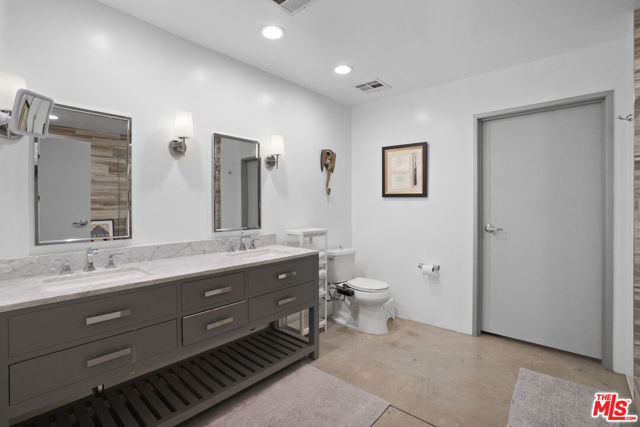 1130 S Flower Street, Los Angeles CA: https://media.crmls.org/mediaz/fd1e9ec5-a9e3-49e8-b23c-148f77d73593.jpg