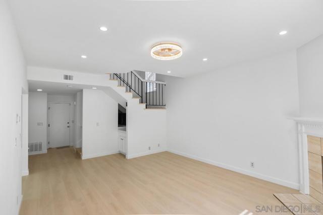 777 Erie Cir N, Milpitas CA: https://media.crmls.org/mediaz/fd1f32b5-450a-4775-a92d-6c4ac74d6bbb.jpg