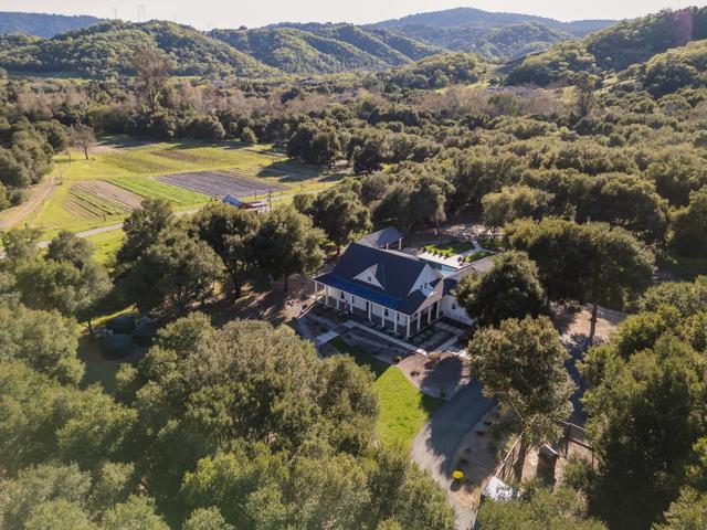 10555 Watsonville Road, Gilroy CA: https://media.crmls.org/mediaz/fd1f621e-3b45-445e-99ec-ac4acb018b28.jpg