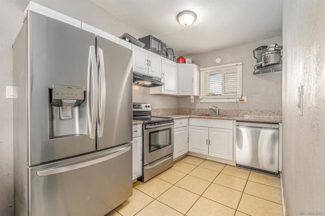 28587 Goetz Rd, Canyon Lake CA: https://media.crmls.org/mediaz/fd1f868a-56fc-439f-8fd9-007ed54adfa8.jpg