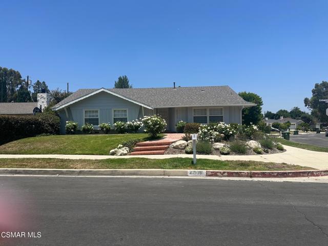 23939 Oxnard Street, Woodland Hills CA: https://media.crmls.org/mediaz/fd1f917e-e292-4510-846f-697bcfdbbf97.jpg