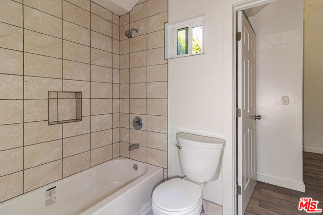 2807 S Bedford Street, Los Angeles CA: https://media.crmls.org/mediaz/fd216c88-c220-4a26-b638-63c3672fa736.jpg
