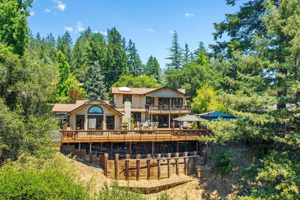 341 Blackstone Court