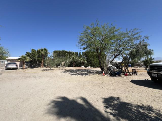 21130 Hot Springs Road, Desert Hot Springs CA: https://media.crmls.org/mediaz/fd220350-60bc-42c0-8923-f78c169a4db0.jpg