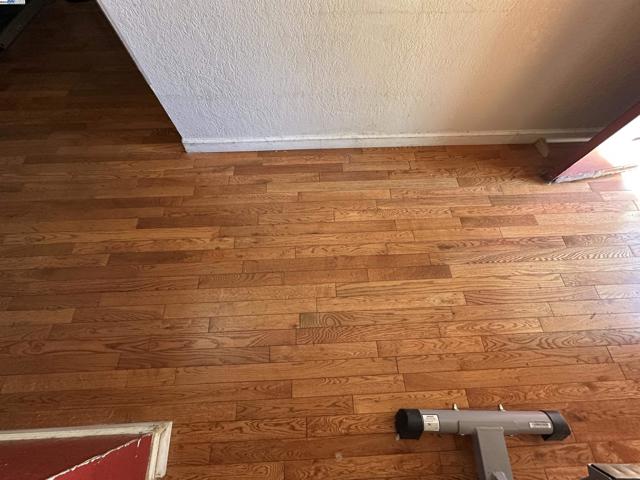 1988 Calaveras Dr, Pittsburg CA: https://media.crmls.org/mediaz/fd222929-9289-47b7-bcba-76f4c3cf3572.jpg