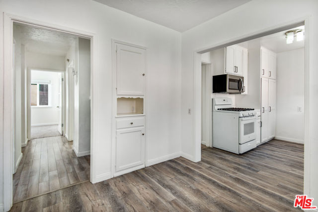 Image 9 of 19 For 702 Pacific Coast Highway