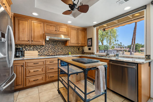 272 Tolosa Circle, Palm Desert, CA 92260