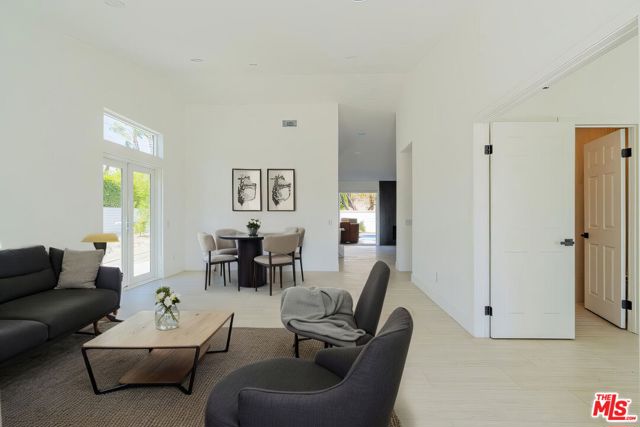 Image 8 of 44 For 70725 Ironwood Drive