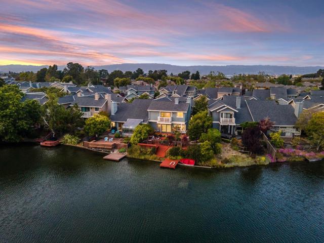 122 Purcell Drive, Alameda CA: https://media.crmls.org/mediaz/fd240522-cf72-4761-becb-d3c8972f3ed8.jpg