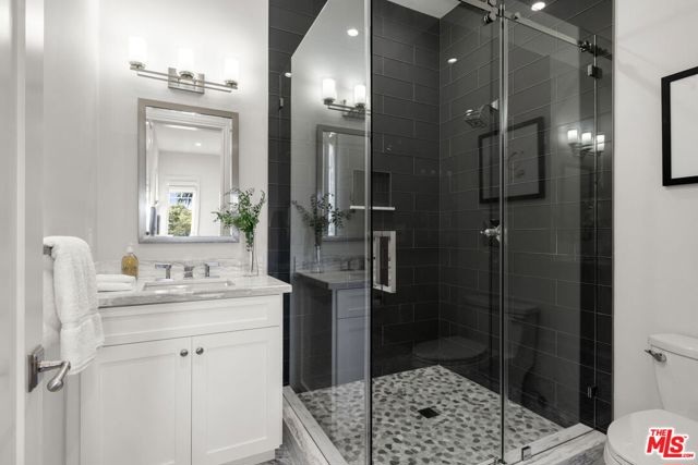 5 Bed Home for Sale in Los Angeles, California