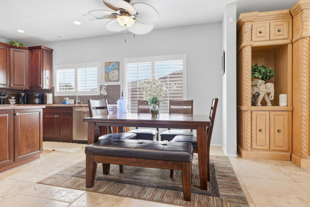 895 Ventana, Palm Springs, CA 92262