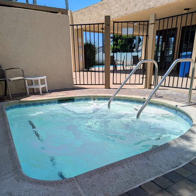 8312 Via Sonoma, La Jolla CA: https://media.crmls.org/mediaz/fd252f86-3854-45d5-adf6-61767c905dd3.jpg