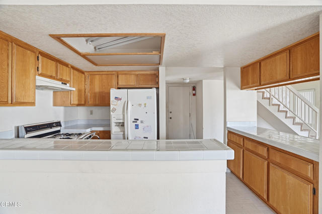 823 Earlham Street, Pasadena CA: https://media.crmls.org/mediaz/fd25694b-6013-4879-b3ef-db6f98a0ef50.jpg