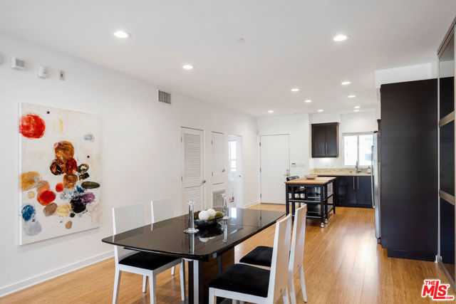 13045 Pacific Promenade, Playa Vista CA: https://media.crmls.org/mediaz/fd26e45c-ecf0-408c-a263-3a2846ac87ee.jpg