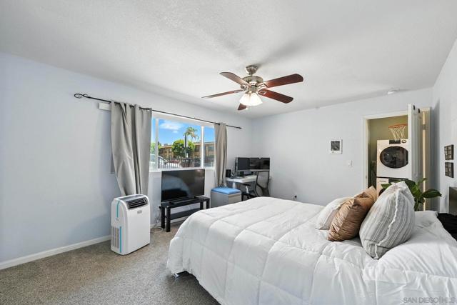 6666 Beadnell Way, San Diego CA: https://media.crmls.org/mediaz/fd2721d0-9add-4e5a-aafd-c61978d63c26.jpg