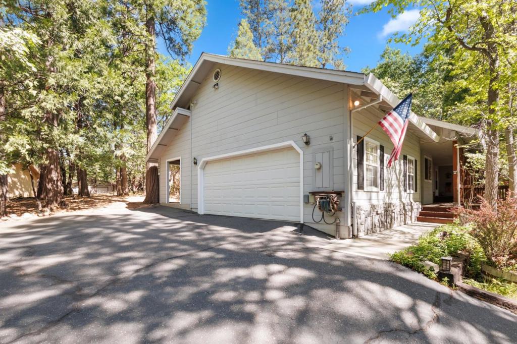 17256 Mount Elizabeth Drive
