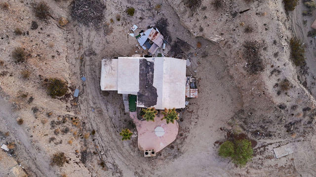 67601 Pierson Boulevard, Desert Hot Springs CA: https://media.crmls.org/mediaz/fd280dca-ec31-4a49-93c2-a5537775dcc8.jpg