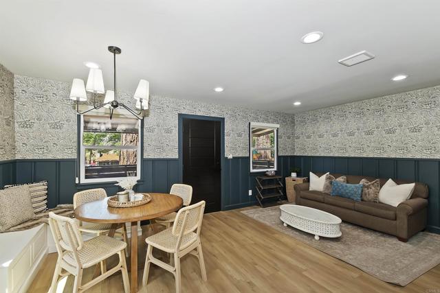 1128 E Country Club Blvd, Big Bear City CA: https://media.crmls.org/mediaz/fd28dbc4-199a-493e-9e2d-d1a8935d3ccc.jpg