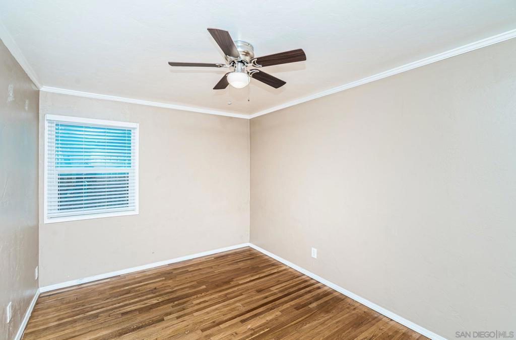 4954 63rd - photo 12