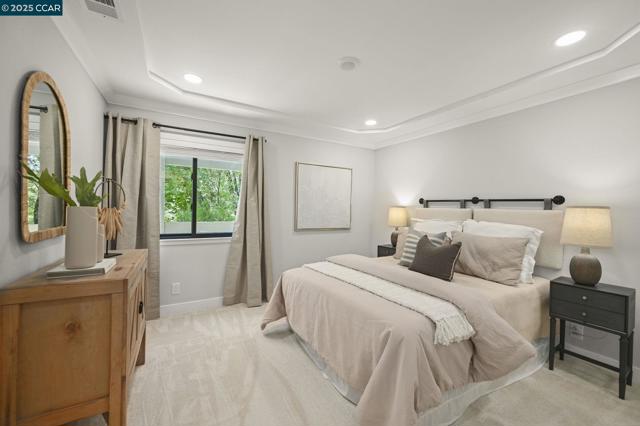 600 Terra California Dr, Walnut Creek CA: https://media.crmls.org/mediaz/fd2920e6-ac64-4abc-a9e7-03bb0cc10648.jpg