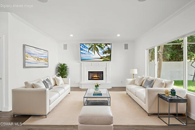 16005 Parthenia Street, North Hills CA: https://media.crmls.org/mediaz/fd2946db-e31f-4e99-87a6-bed00d8fceec.jpg