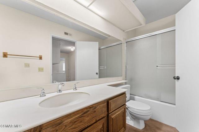 3116 Melody Lane, Simi Valley CA: https://media.crmls.org/mediaz/fd2a114d-3a43-445f-9b3a-429f4554ae7b.jpg
