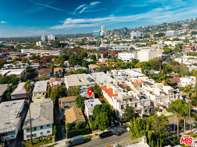 837 Westmount Drive, West Hollywood CA: https://media.crmls.org/mediaz/fd2a2587-2244-475c-9aa3-09c0a7e0ae44.jpg