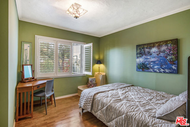 2882 Belden Drive, Los Angeles CA: https://media.crmls.org/mediaz/fd2a90e7-2f22-4ab2-9dcf-1cddd1795f08.jpg